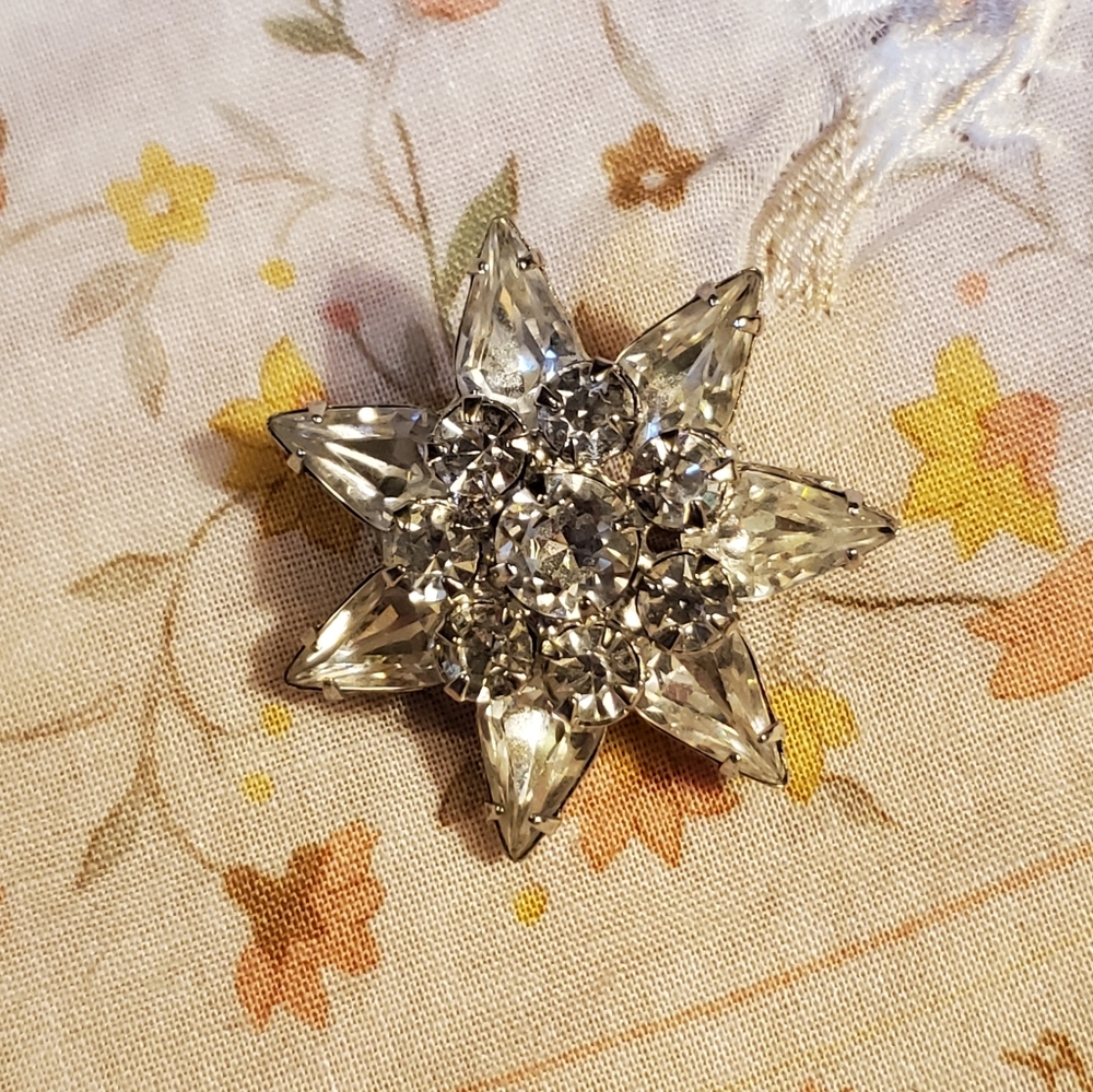 Vintage Start Pin/ Broach